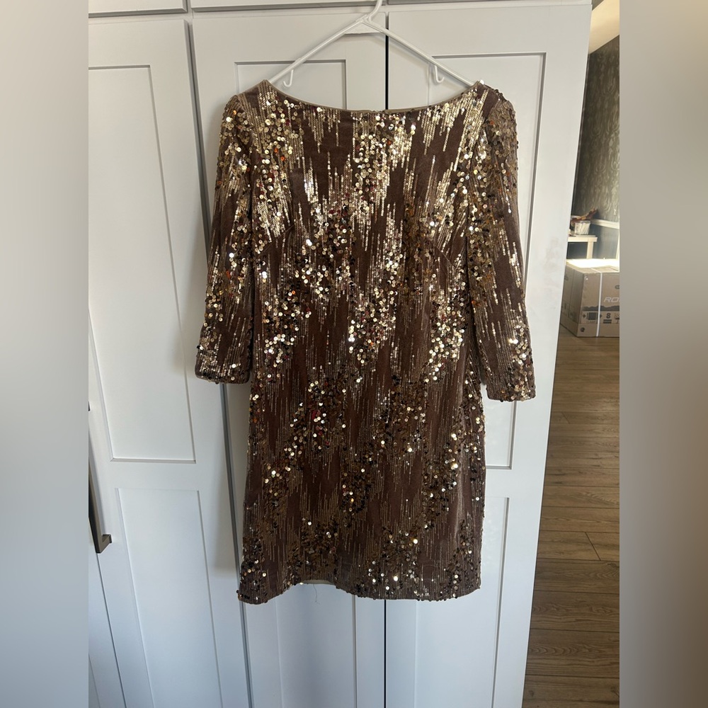 Beautiful velour gold sequin dress midi
